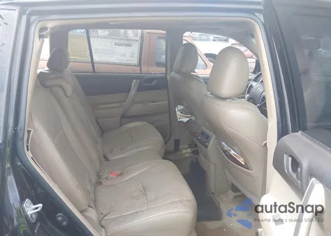 2010 Toyota Highlander Se V6 z USA, uszkodzony, nr VIN 5TDJK3EH1AS008556